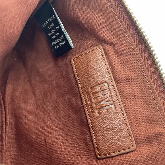 🔥6 FOR $25🔥FRYE! LIKE NEW Brown Leather Wristlet - Picture 3 of 3